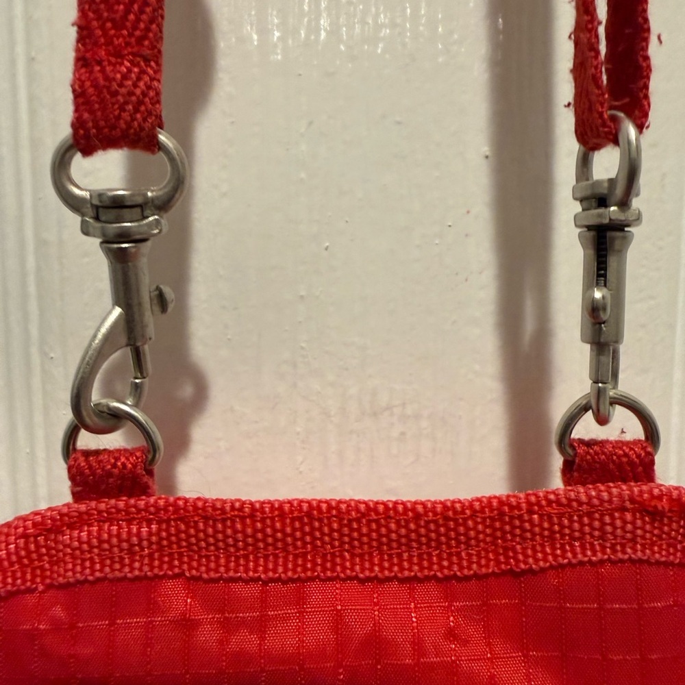 BAGGALLINI RED NYLON NECK STRAP, PASSPORT HOLDER, TRAVEL DOCUMENT ORGANIZER BAG - Picture 13 of 16